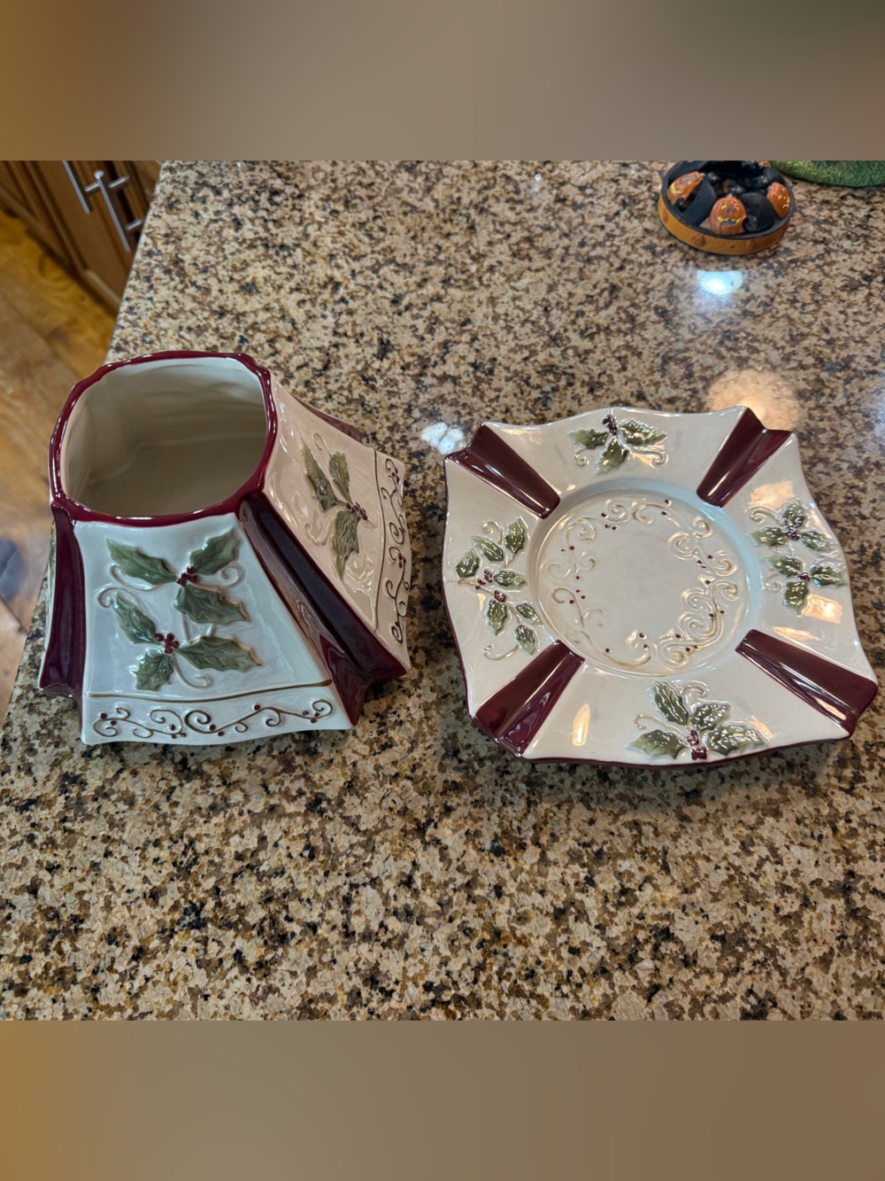Yankee Candle Holiday Tray and Shade Set